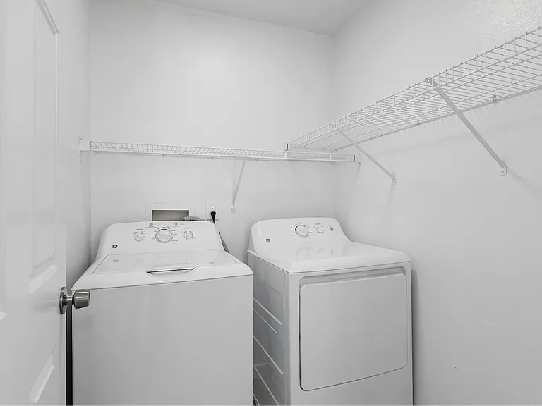Monterra Townhomes — Photo 18