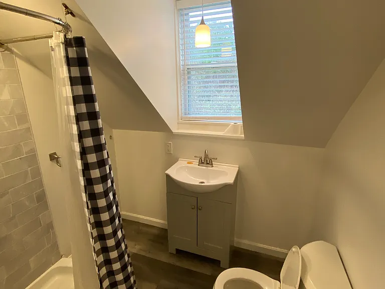 32 Elmwood Ave #2 — Photo 10