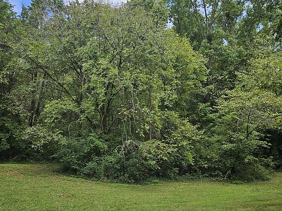 3rd image of Stock Creek Rd