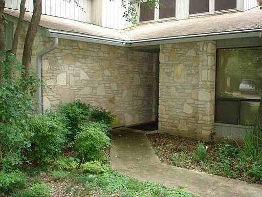 1st image of 15822 BLUE CREEK DR