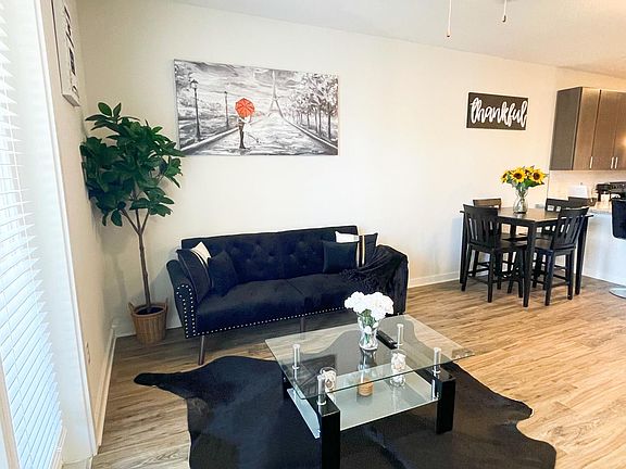 3rd image of 3213 Penny Cove Dr #1425