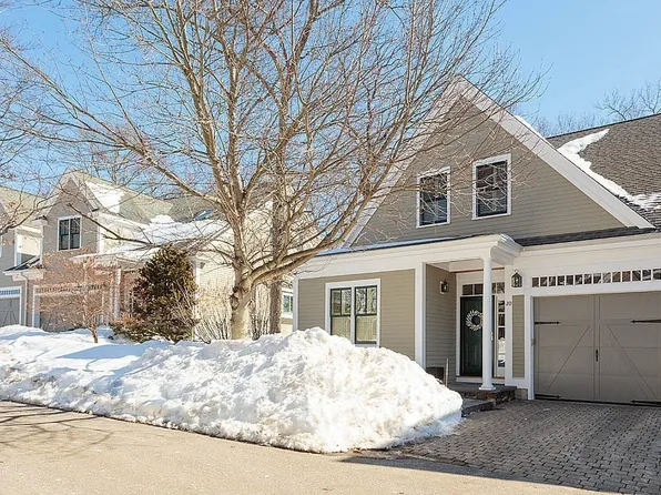 20 White Oaks Ln, Reading, MA 01867