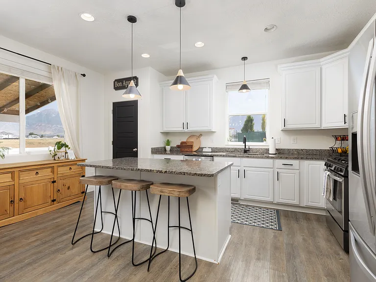183 E Lake View Dr — Photo 19