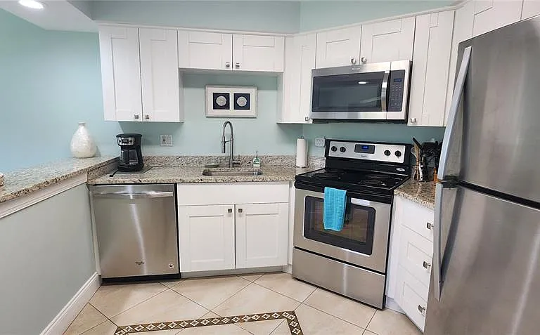 1515 Pinellas Bayway S #62 — Photo 35