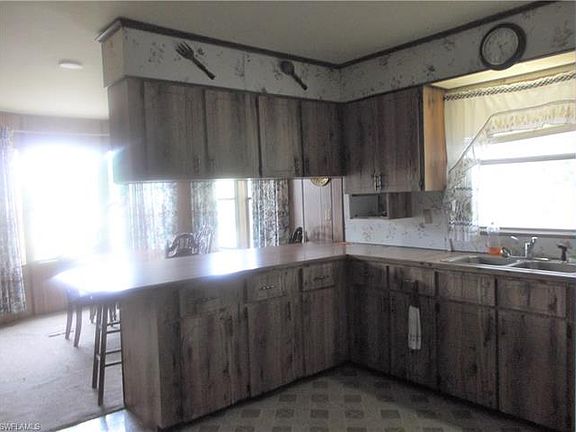 3rd image of 8250 Penny Dr