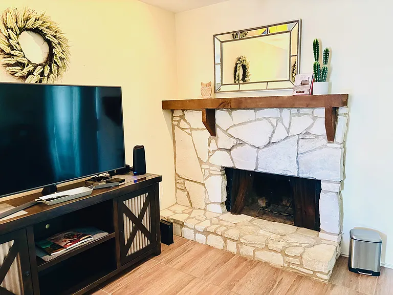 1581 Parkview Dr #E6 — Photo 1
