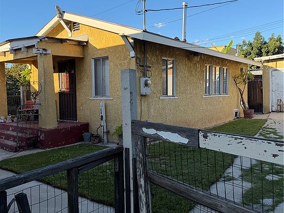 5th image of 2731 Malabar St
