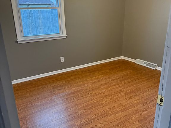 5th image of 252 Woodlane Dr