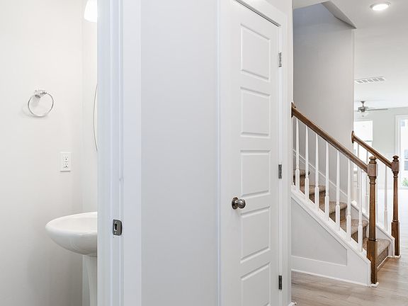 5th image of 35 Silver Pine Dr Lot 41