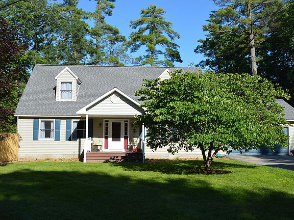 2nd image of 8006 Aarwood Trl NW