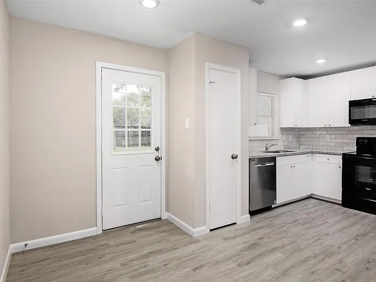 6225 Indigo St — Photo 24
