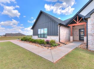 2255 Jackson Ln, Blanchard, OK 73010