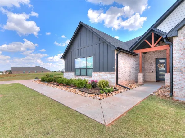 2255 Jackson Ln, Blanchard, OK 73010