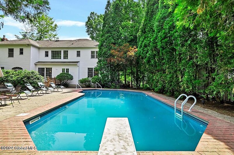 2nd image of 1006 DiBella Drive