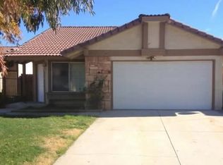 1917 Summertree Dr, Perris, CA 92571