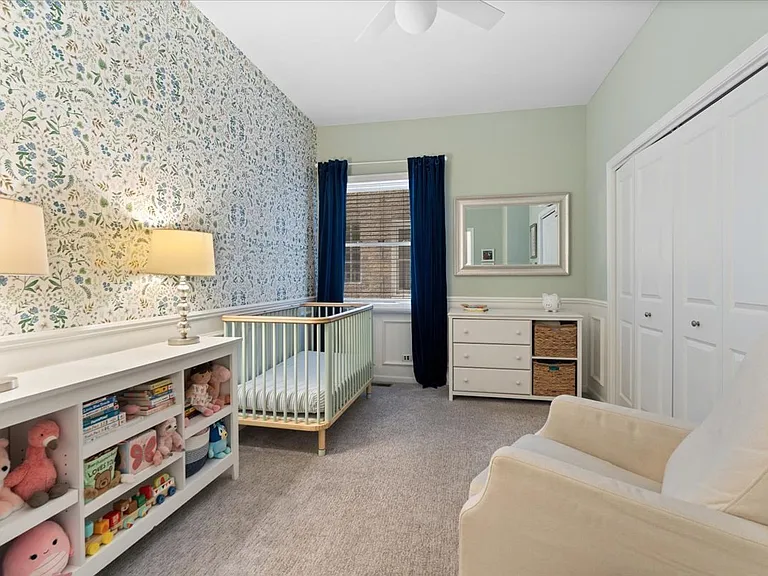 1310 W Fletcher St #1E — Photo 18