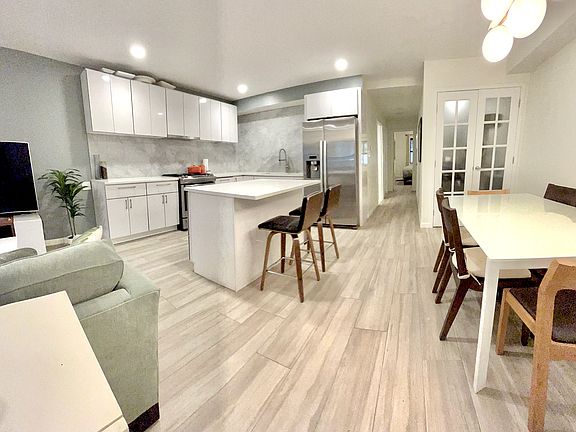 4th image of 57 E 118th St