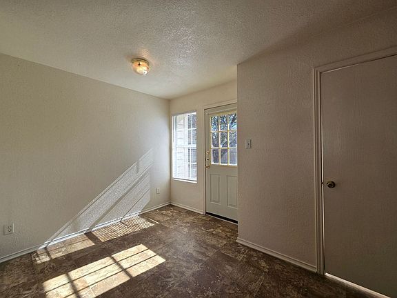 4th image of 4202 Deek Dr #D