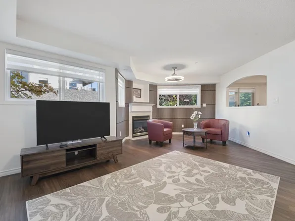 182 Haddow Close NW #111, Edmonton, AB T6R 2V1