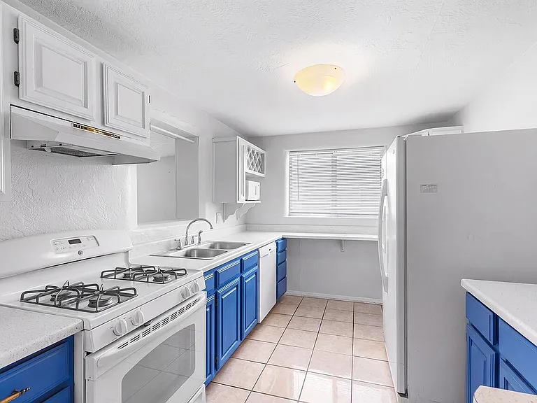 4920 La Cienega St NW — Photo 9