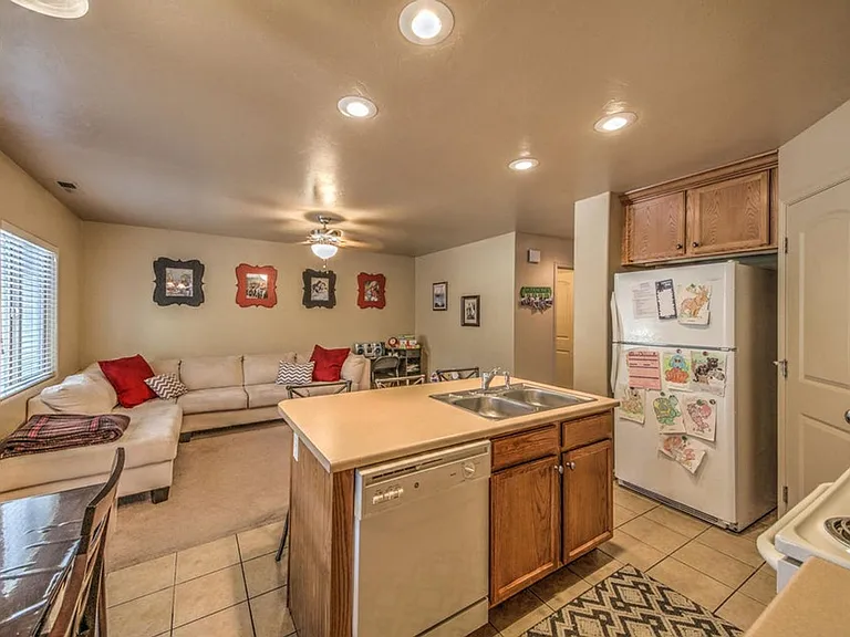 3419 S River Rd #15 — Photo 10