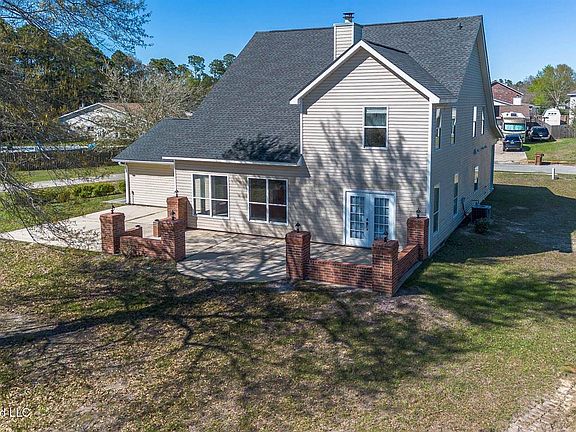 3rd image of 11912 Summerhaven Cir