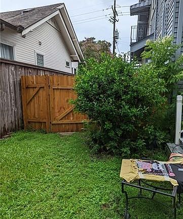 3rd image of 2606 Octavia St