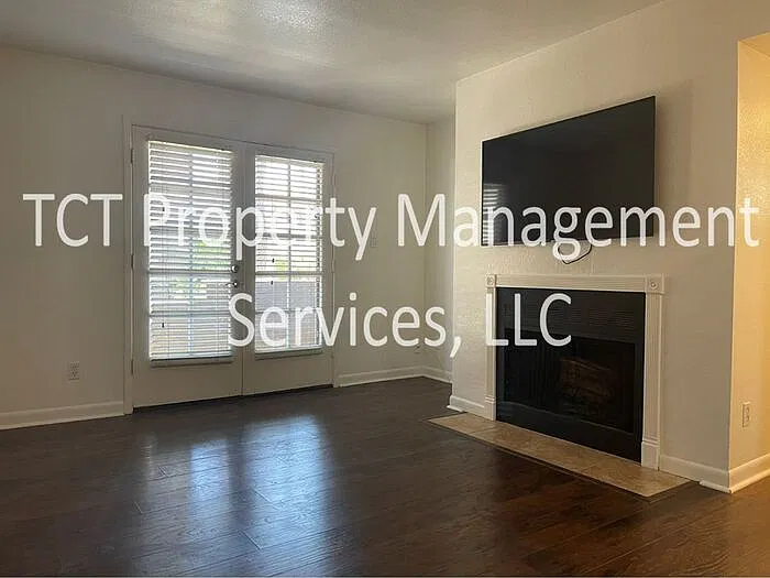 2 bed, 2.0 bath, 919 sqft, $1,600 — Photo 3