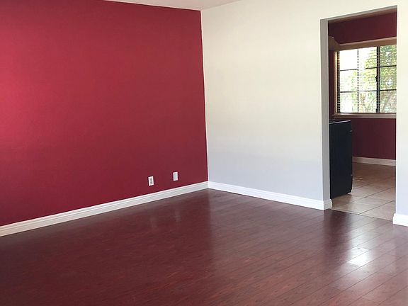 5th image of 530 Royal Oaks Dr