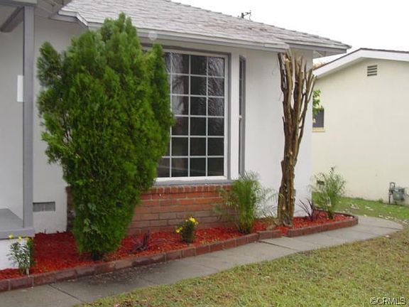 3rd image of 1836 N San Antonio Ave