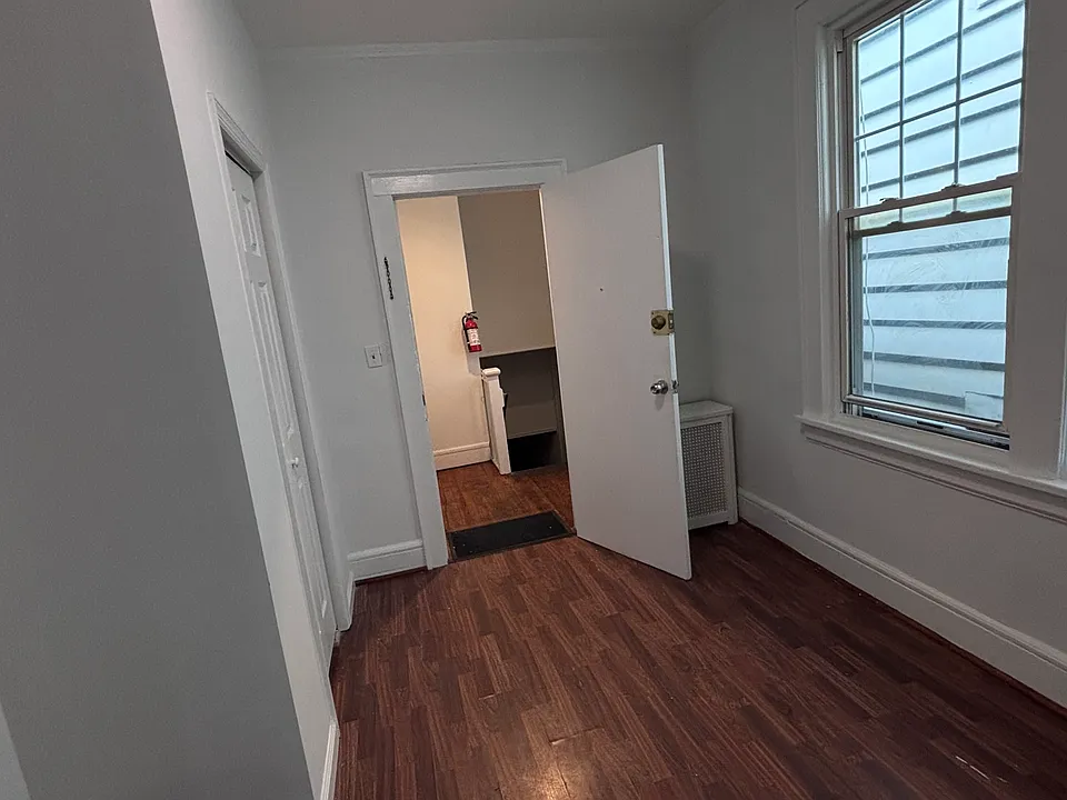 350 Kearny Ave #2R