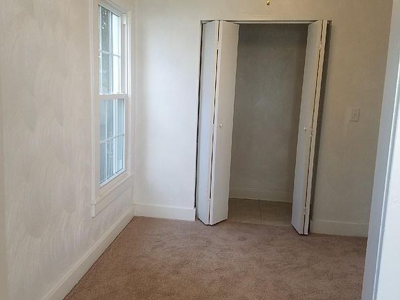 4th image of 58 Manly St