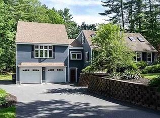 2 Jolly Ln, Londonderry, NH 03053