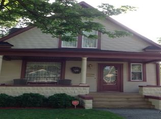 230 N Kelly St, Hobart, IN 46342