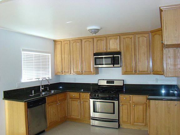 3rd image of 1858 E Olive St