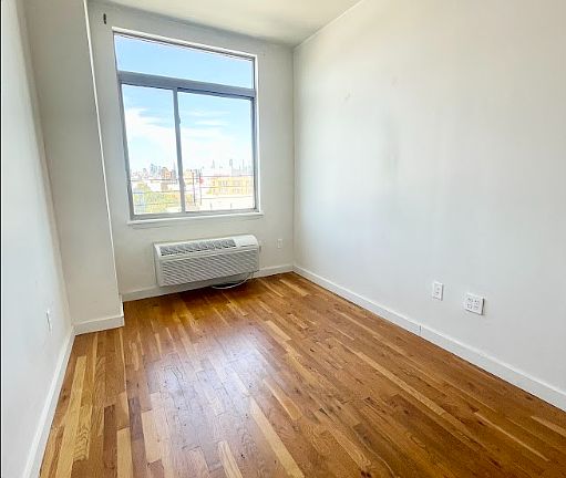 5th image of 186 Noll St #5E