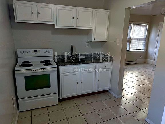 3rd image of 2108 Auburn Ave APT 4