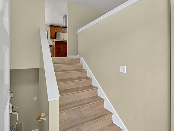 4th image of 10613 184th Ave NE
