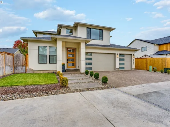 907 NE 146th St, Vancouver, WA 98685