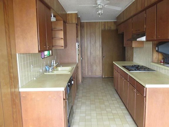 5th image of 1702 McDermott Dr