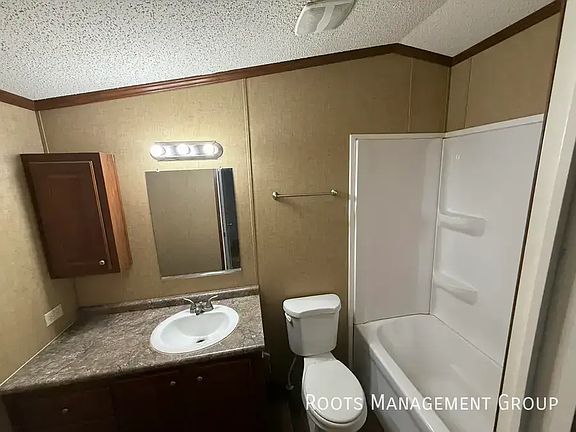 4th image of 310 Hester Ave Trailer 233