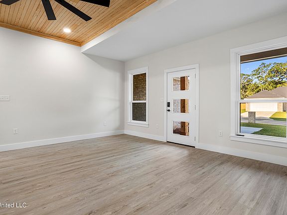 4th image of 1788 Granhurst St