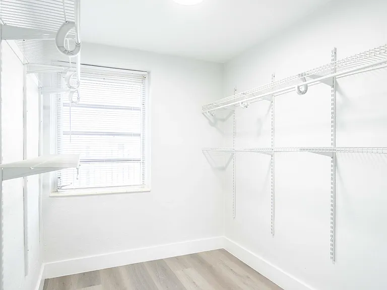 1208 71st St #3 — Photo 12