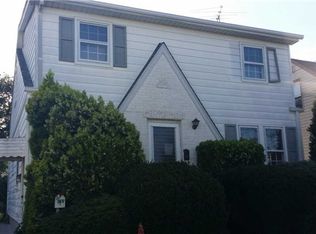 308 Madison St, Franklin Square, NY 11010