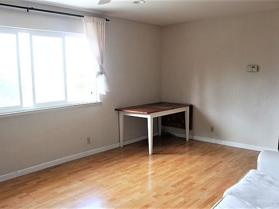 4th image of 753 Calla Dr APT 4