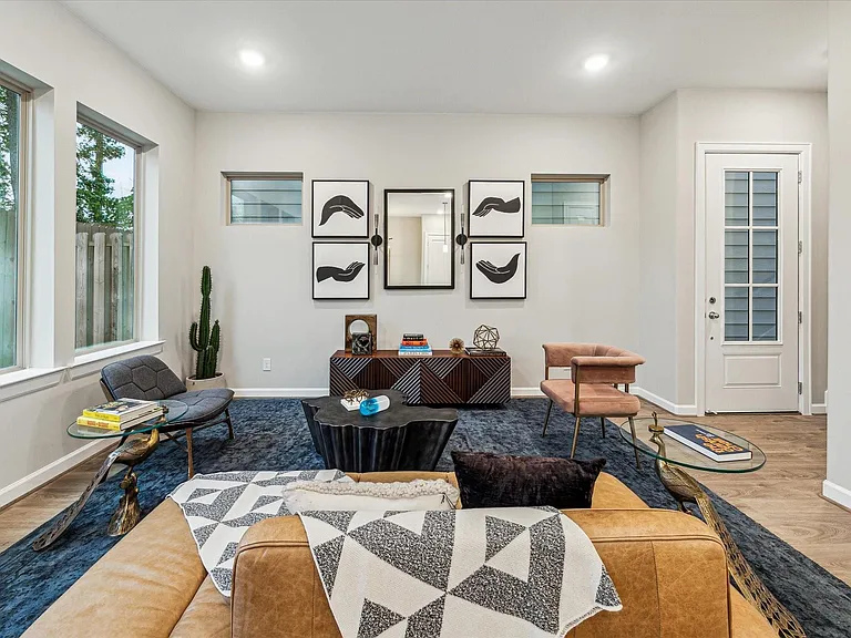 810 Glowing Dawn Dr — Photo 8