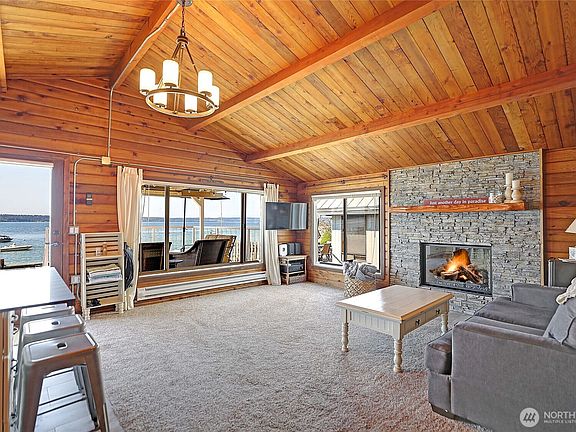 3rd image of 14130 Evergreen Way