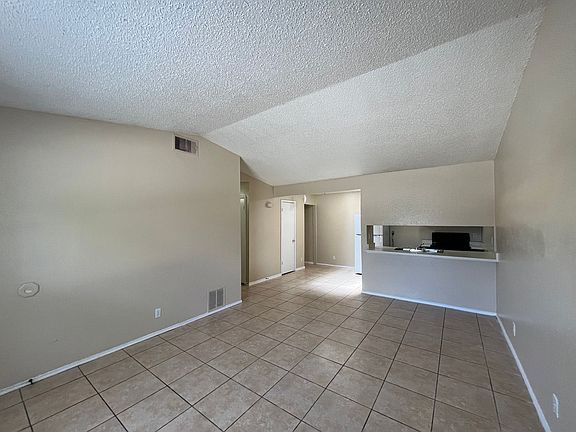 3rd image of 5523 Lochmoor APT 1