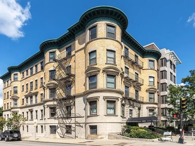 1091 Boylston St #26 — Photo 12