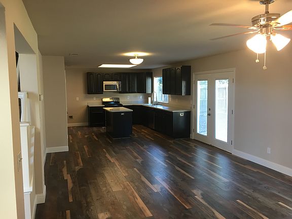 3rd image of 733 Lask Dr